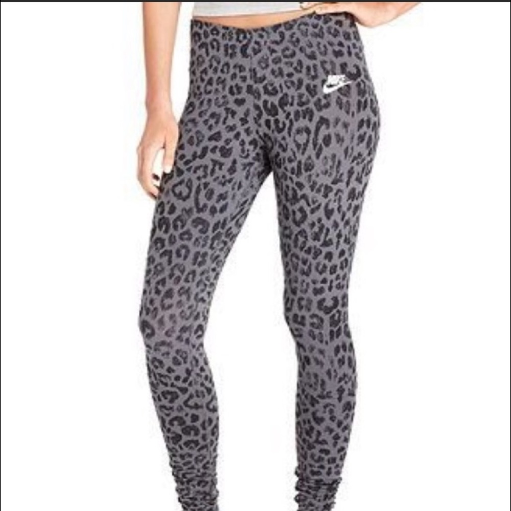 Nike gray animal print leggings - Picture 1 of 8